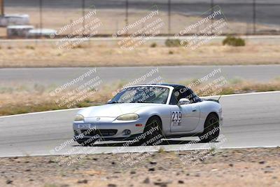 media/May-24-2025-Extreme Speed (Sat) [[067a6f0386]]/Purple Group/Turn 7/